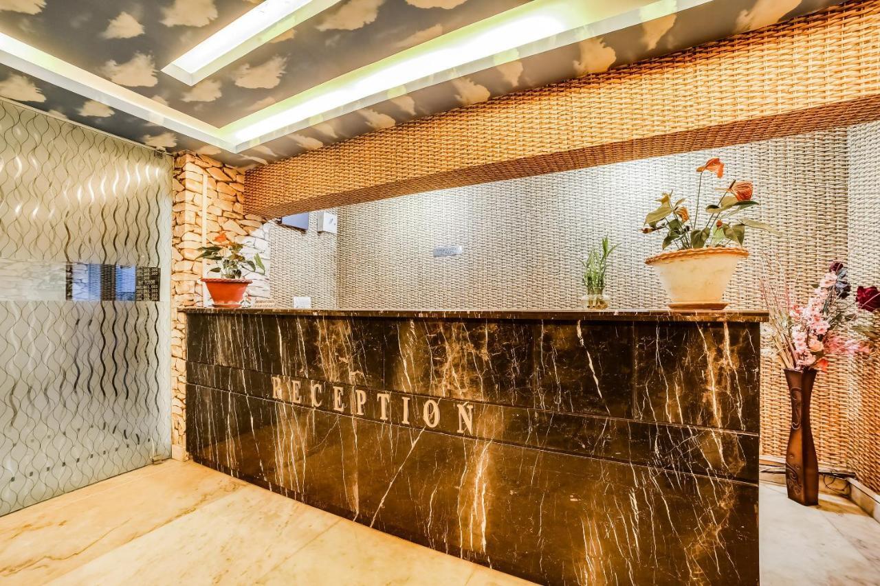 Capital O 61351 Waii International Bhalukpung Ngoại thất bức ảnh
